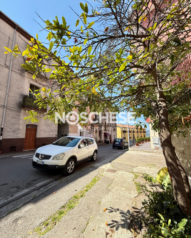 Pontecagnano F, Loc. FAIANO, Ampio 2 VANI di 50mq ca + BALCONCINO e PORZ. di SOTTOTETTO.
