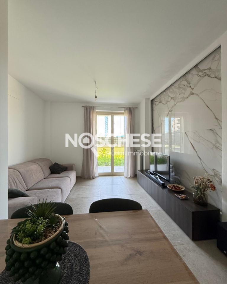Pontecagnano F. CENTRO, nei fabbricati di ULTIMA GENERAZIONE, TRILOCALE 2WC di 80mq ca + GIARDINO di 40mq ca, TERRAZZO di 20mq ca e BOX di 20mq ca.