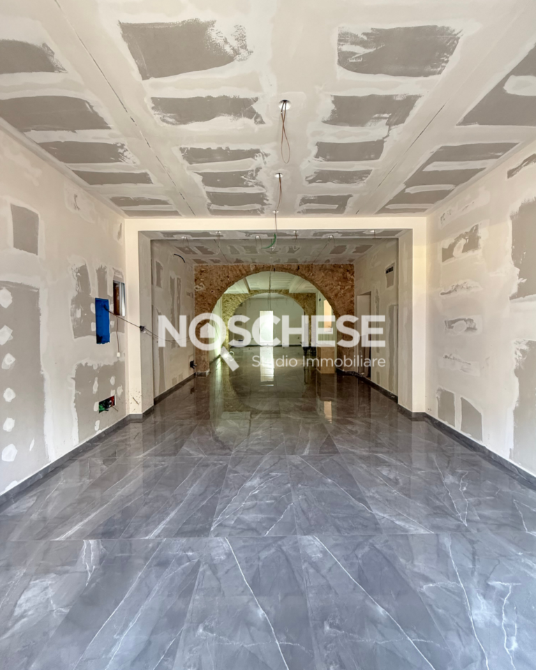 FITTASI: Pontecagnano CENTRALISSIMO LOCALE COMM. di 120mq ca COMPLETAMENTE RISTRUTTURATO FRONTE STRADA NAZIONALE