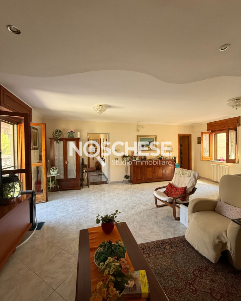 Pontecagnano F. CENTRALISSIMO, APPARTAMENTO di 170mq ca su 3 LIVELLI + AMPIA BALCONATA